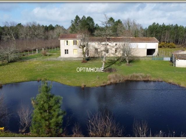 Donnezac Vente Propriété/château 33