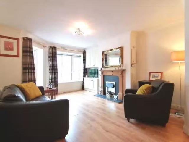 Donnybrook Castle, Donnybrook, Dublin 4 is for rent