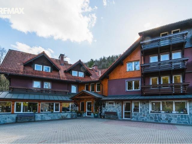 Dochody i komfort: hotel w Szczyrku, 1255 m², inwestycja