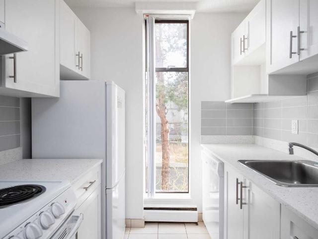 Dogwood 1 Bedroom Apartment for Rent at 2040 Nelson St, Vancouver, BC V6G 1N5 West End