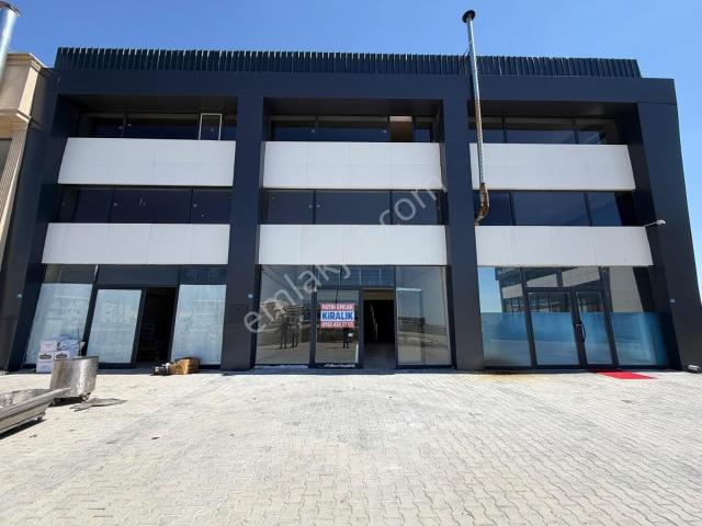 Dogalgazli Kiralik 300 M2 Dukkan