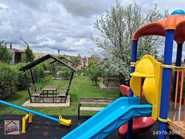 Dogan Emlaktan Villa Sitesinde Tek tip evlerin yapıldıgı son ARSA