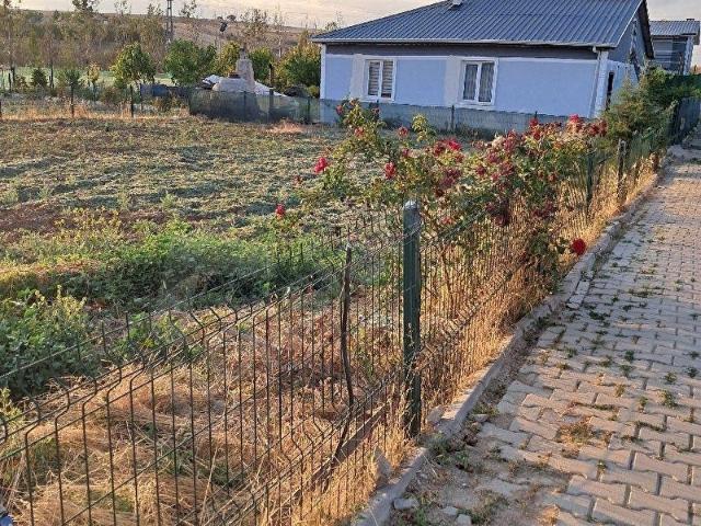 Dogan Emlaktan güvenlikli dogalgazlı,iki üc katlı ev yapılan koparatif arsası