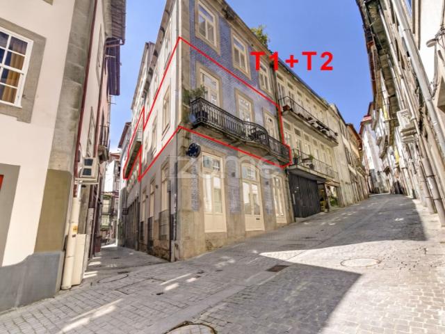 Dois apartamentos T1+T2 a 100 metros Avenida Aliados, Porto