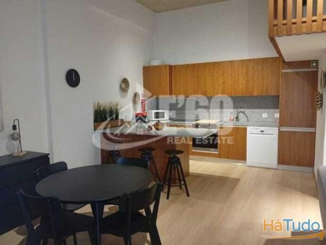 DOIS ESTUDIOS EM ESMORIZ PRAIA | 26084073644