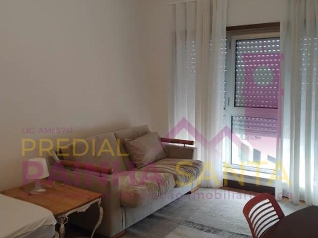 Quarto em apartamento T3 Celas
