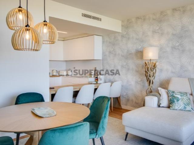 2 QUARTOS/3 CASAS DE BANHOS/APARTAMENTO DE LUXO/3 PISO/PISCINA/VISTA MAR/GARAGEM/PRAIA/SPA