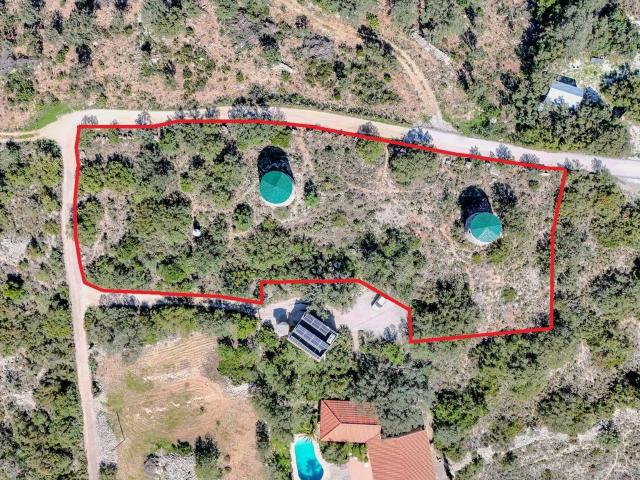 Dois terrenos urbanos com projeto de construção localizado em Gorjões, Santa Bárbara de Nexe