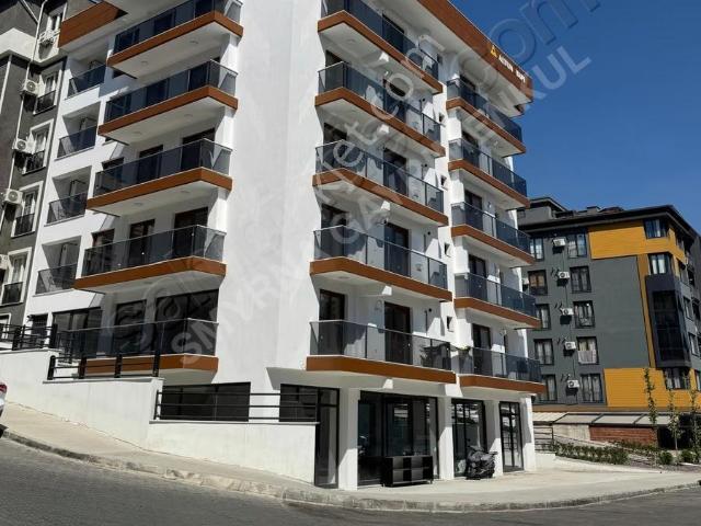 Dokuz Çeşmeler Meydan Da Üniversite Karşısı Geniş Balkonlu 1+1