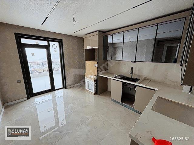 DOLUNAY'DAN CELAL ESAT ARSEVEN CADDE ÜZERİ 3+1 LÜX SİTE DAİRESİ