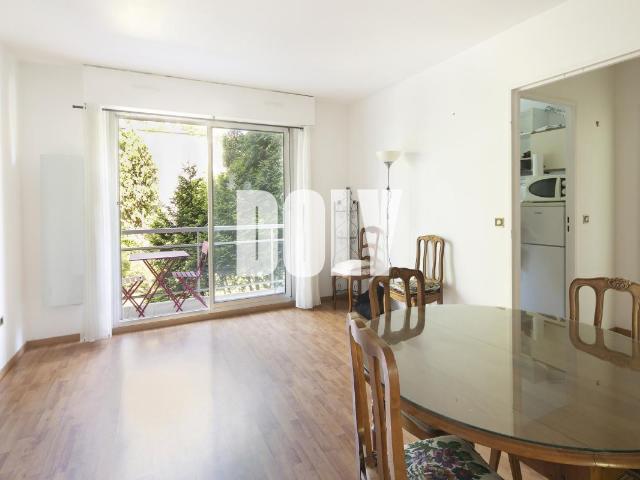 DOLY RESIDENCE SENIOR RUE VICTOR HUGO 92120