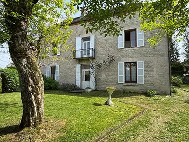 Dole 39100 Achat / Vente maison 10 pièces t10