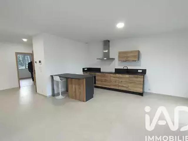 Dole 39100 Location appartement 4 pièces t4 parking