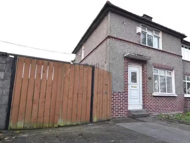 Dolphin Road, Drimnagh, Drimnagh, Dublin 12 is for rent