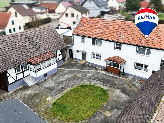 Doppeltes Wohnvergnügen – Zwei Häuser auf einem weitläufigen Grundstück in Alikendorf