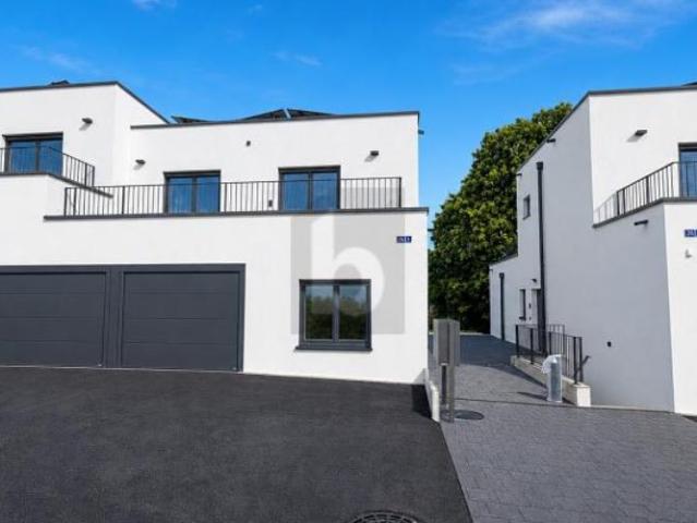 Doppeleinfamilienhaus 4.5 Zimmer