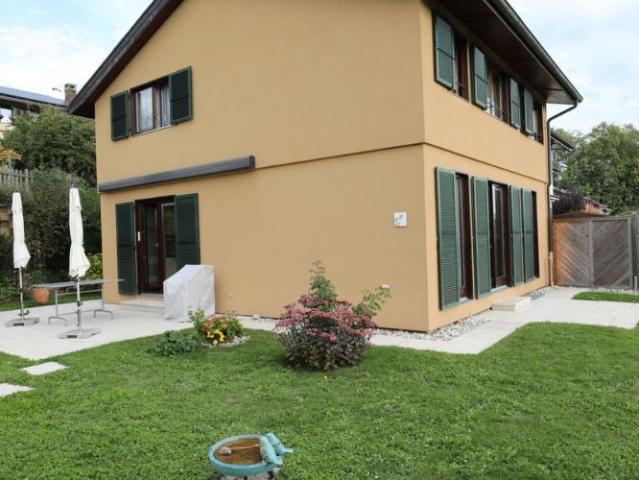 Doppeleinfamilienhaus 4.5 Zimmer