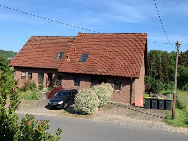 Doppelhaus voll vermietet zu verkaufen
