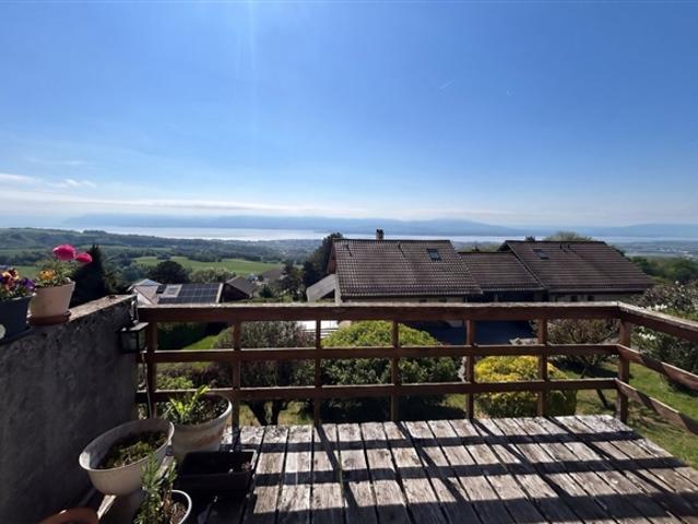Doppelhaus zum Verkauf mit 4,5 Zimmern in Arzier Le Muids – 131 m², Garten und offener Blick