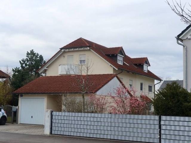 Doppelhaushälfte mit Garage in ruhiger, familienfreundlichen Wohnlage