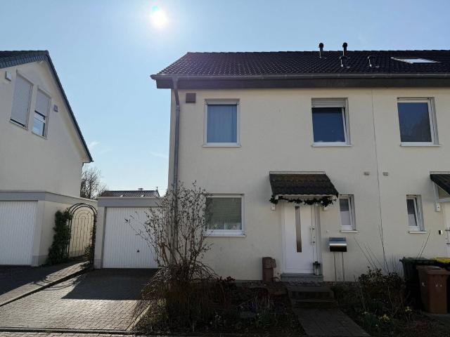 Doppelhaushälfte mit Garage in Troisdorf
