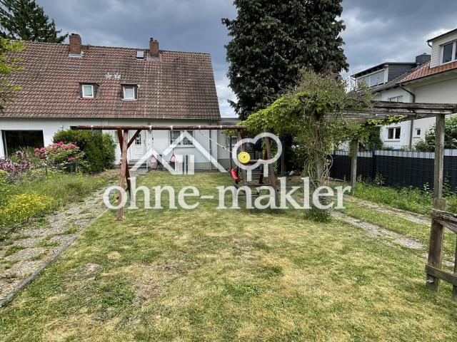 Doppelhaushälfte mit großem Grundstück und Potenzial in ruhiger Lage Bad Homburg Gonzenheim