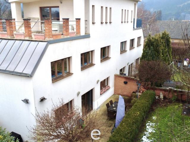 Doppelhaushälfte mit idyllischem Garten und Dachterrasse in Gaaden