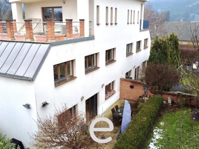 Doppelhaushälfte mit idyllischem Garten und Dachterrasse in Gaaden