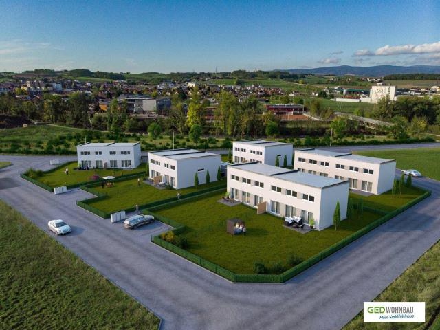 Doppelhaushälfte mit niedrigen Energiekosten: Bestandsobjekt, neuwertig verfügbar ab 09/2026