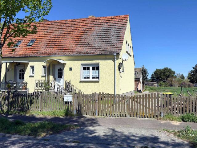 Doppelhaushälfte mit Potenzial sucht neue Familie