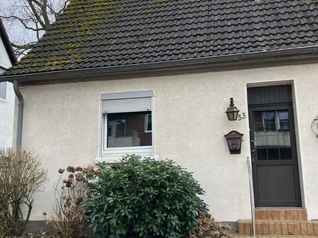 Doppelhaushälfte mit schönem Garten