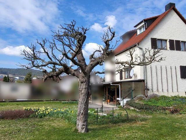 Doppelhaushälfte in Jena Süd mit großem Garten und Garage