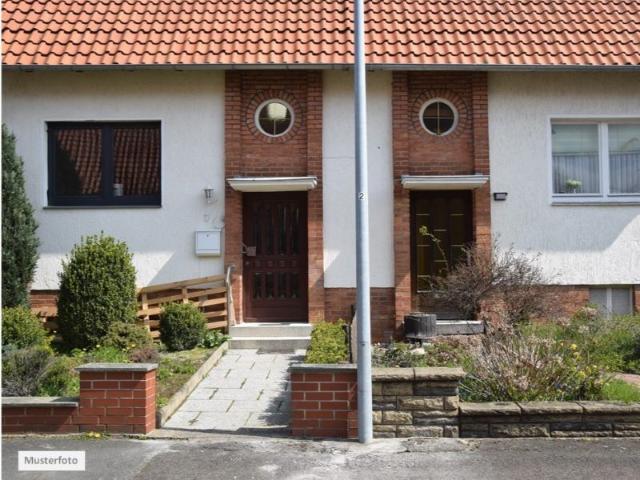 Doppelhaushälfte in 06464 Frose, Wilslebener Str