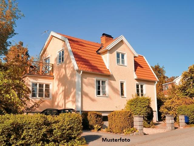 Doppelhaushälfte 2 Wohnungen, Balkon, Doppelgarage