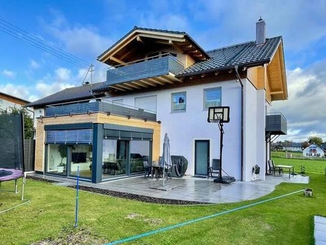 DoppelhausVilla mit sensationeller Aussicht in Wielenbach bei Weilheim im Alpenvorland
