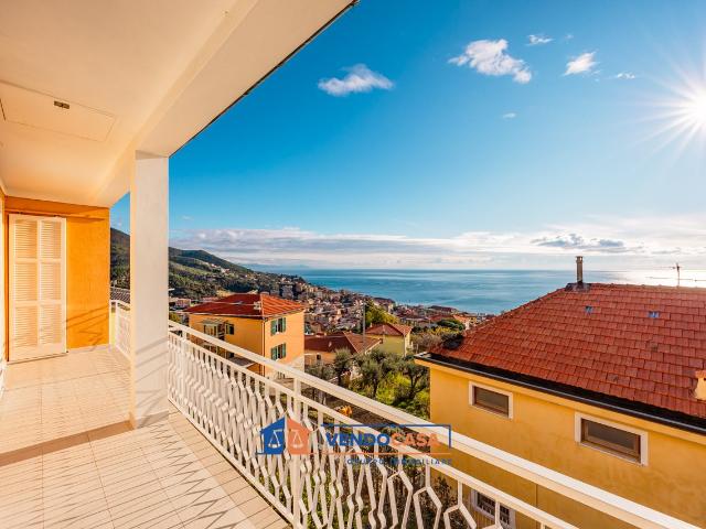 Doppio Appartamento Con Terrazzo Vista Mare 112m² Varazze