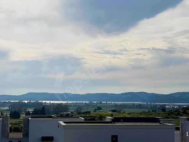 Dörttepe'de 700m2 2Villa Ruhsalı Göl Manzaralı Arsa