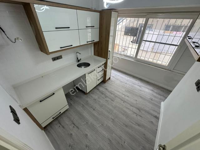 Dora,dan Akçay Da Ayrı Mutfak & Denize 100 M 2+1 Ön Cephe Daire