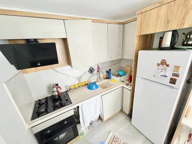 Dora Dan Altınkumda Satılık Ara Kat Kapalı Otoparklı 1+1 Daire