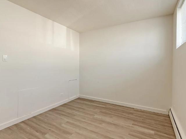 Dorchester Apartments 1 Bedroom Apartment for Rent at 1433 21 Ave Sw, Calgary, AB T2T 0M8 Bankview