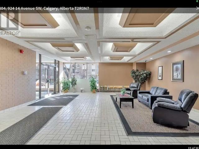 Dorchester Square 2 Bedroom Located in the Beltline Downtown