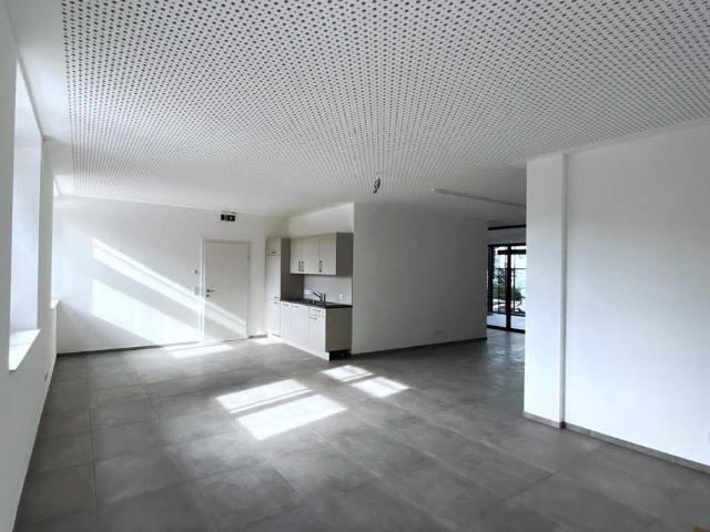 Dorf Leben Attraktives 64 m² Geschäftslokal / Büro / Praxis + 14 m² Lager