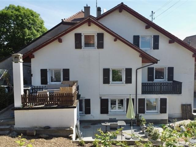Dorfhaus von 140 m2 mit einem grossen Garten