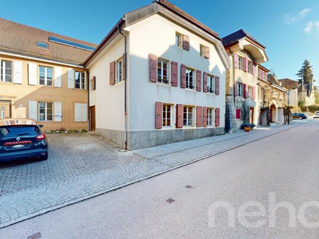 Dorfhaus zum Renovieren mit zwei Wohnungen in Cormondrèche