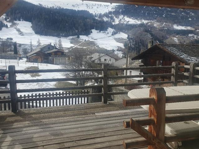 Dorfhaus mit 2 Wohnungen in Liddes | 8 Stücke