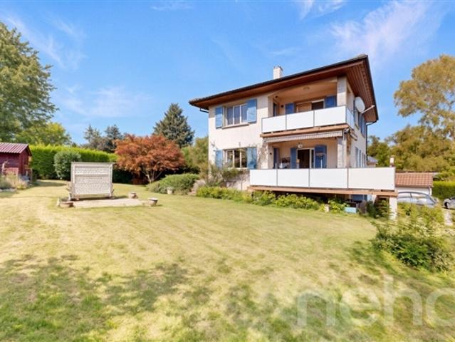 Dorfhaus mit 2 Wohnungen mit Umwandlungspotenzial