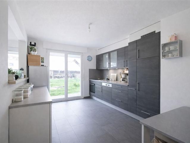 DORFHAUS MIT MÖGLICHKEIT ZUR ERWEITERUNG