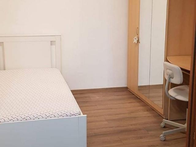 Dormitor plus mini living, bloc nou, mobilat modern, in Gheorgheni