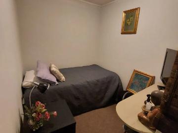 Dormitorio amoblado, baño exclusivo incluye agua, luz, gas