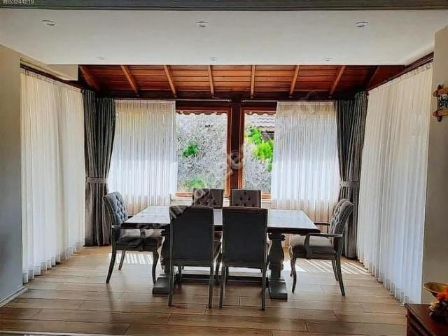 Dostlardan Medar Yakamoz Sitesinde Satılık Triplex Villa